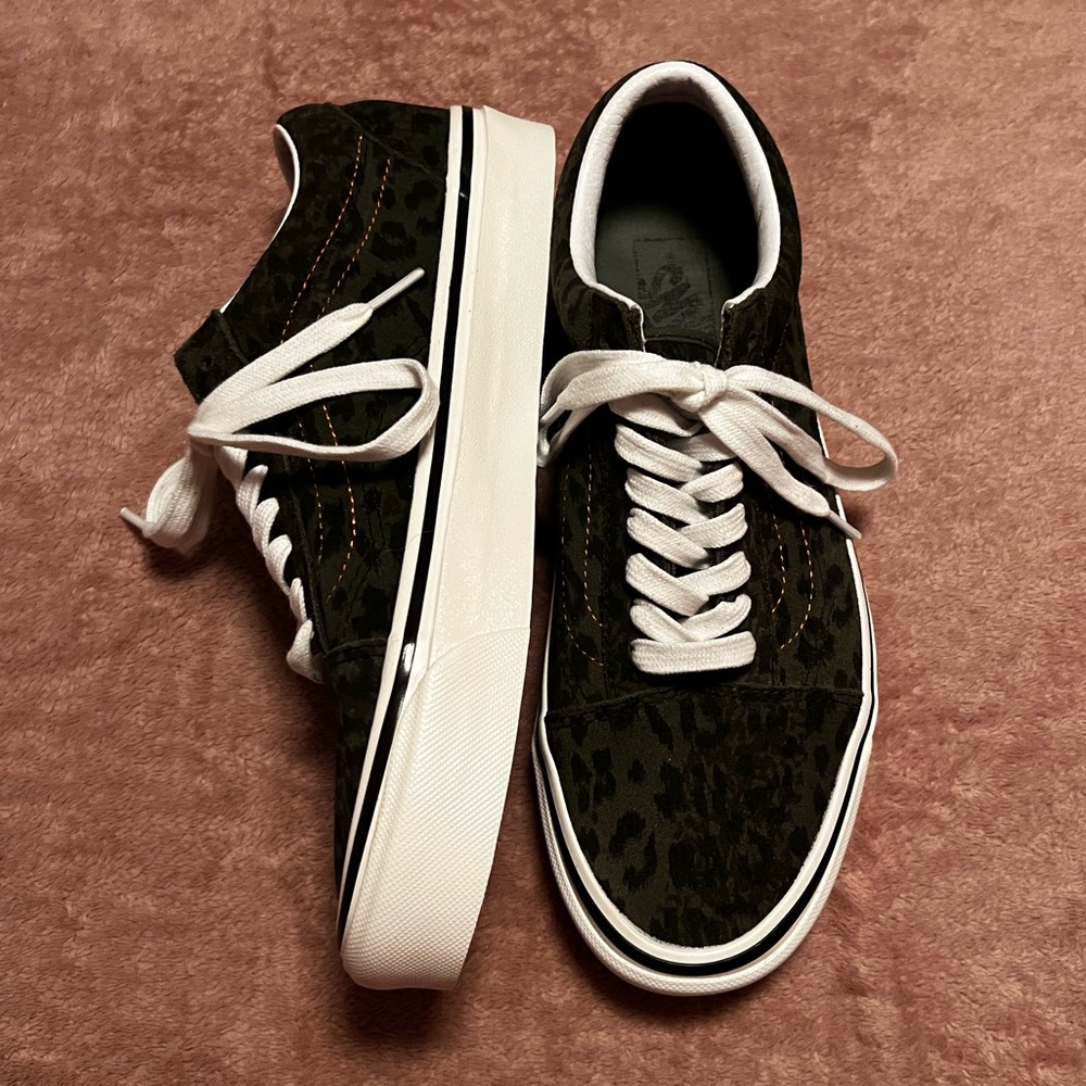 Never worn green leopard vans size 9.5